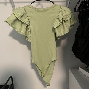 Worn once! Zara puffer sleeve body suit !